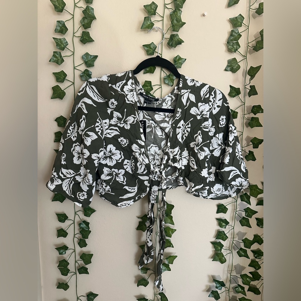 Floral Green and White Women's Top